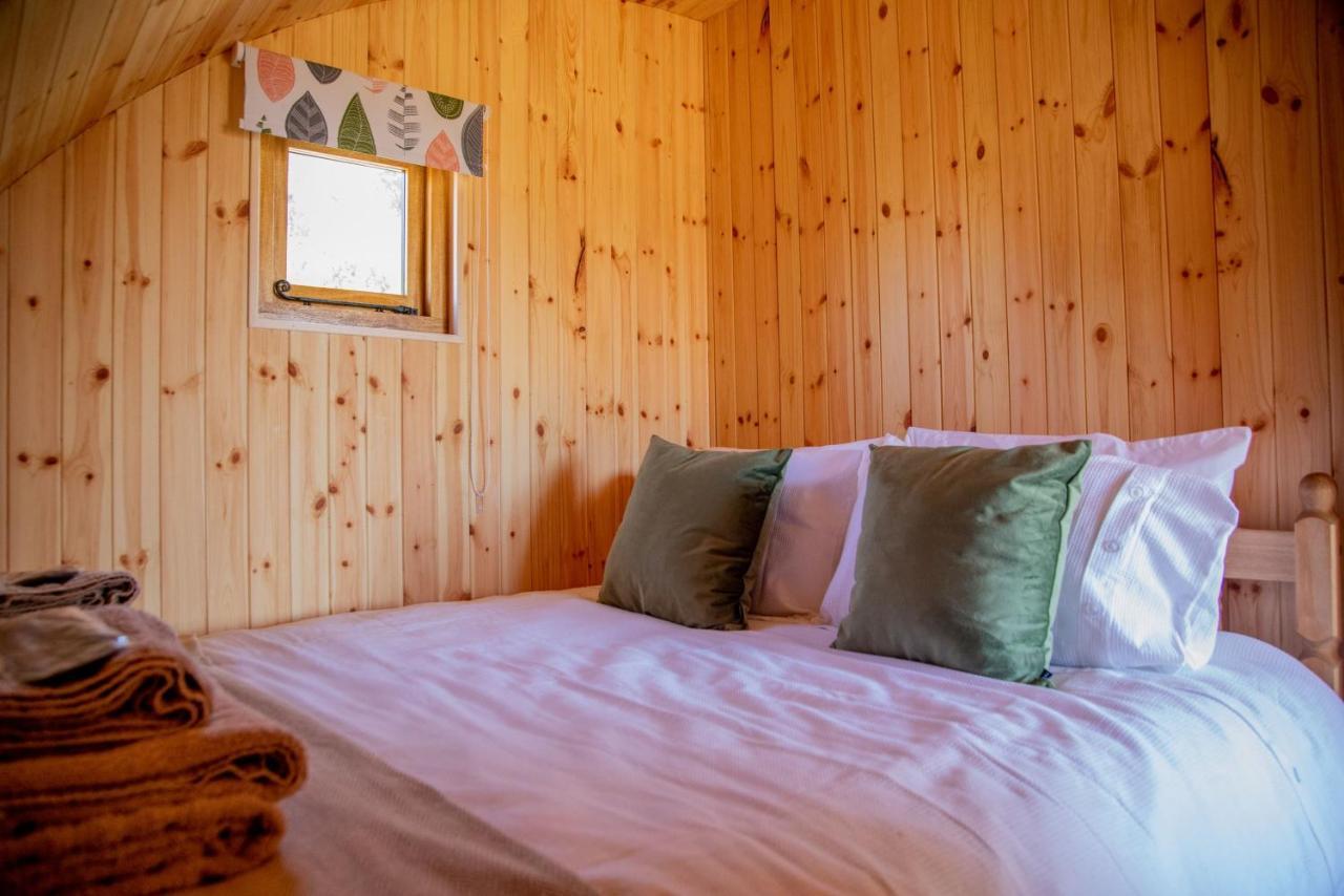 Barnhorn Glamping Villa Hooe Bagian luar foto