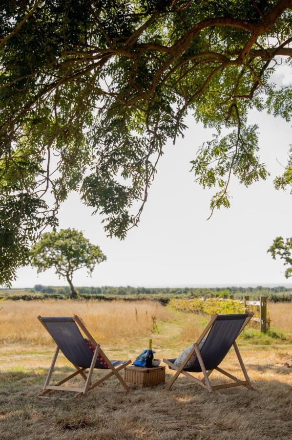 Barnhorn Glamping Villa Hooe Bagian luar foto